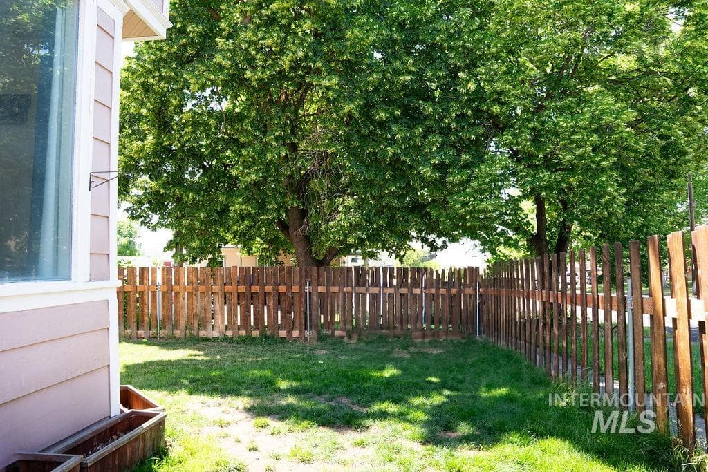 304 6th Ave, Lewiston, ID 83501 — photo 2