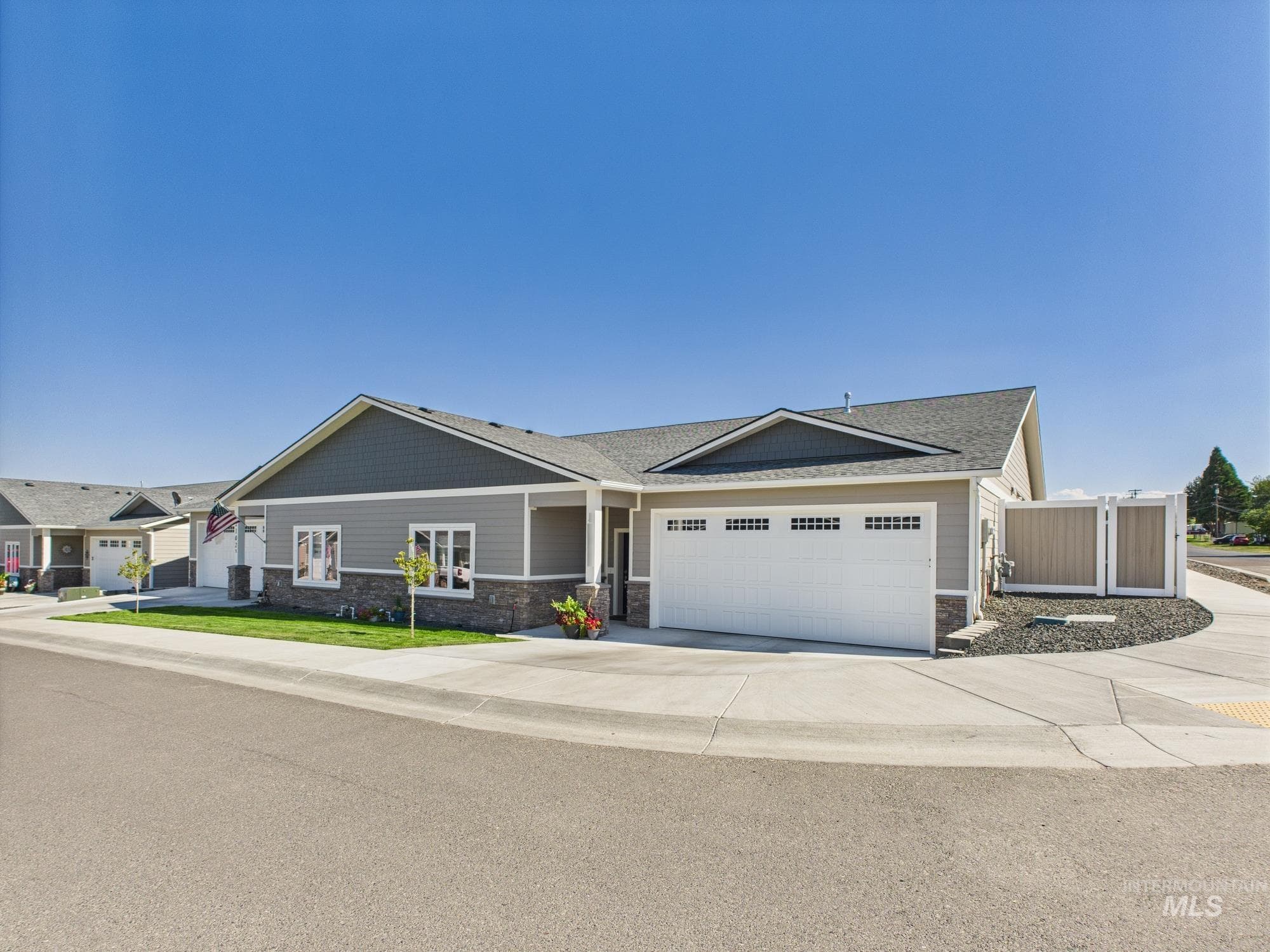 2102 Alder Ave, Lewiston, ID 83501 — photo 2