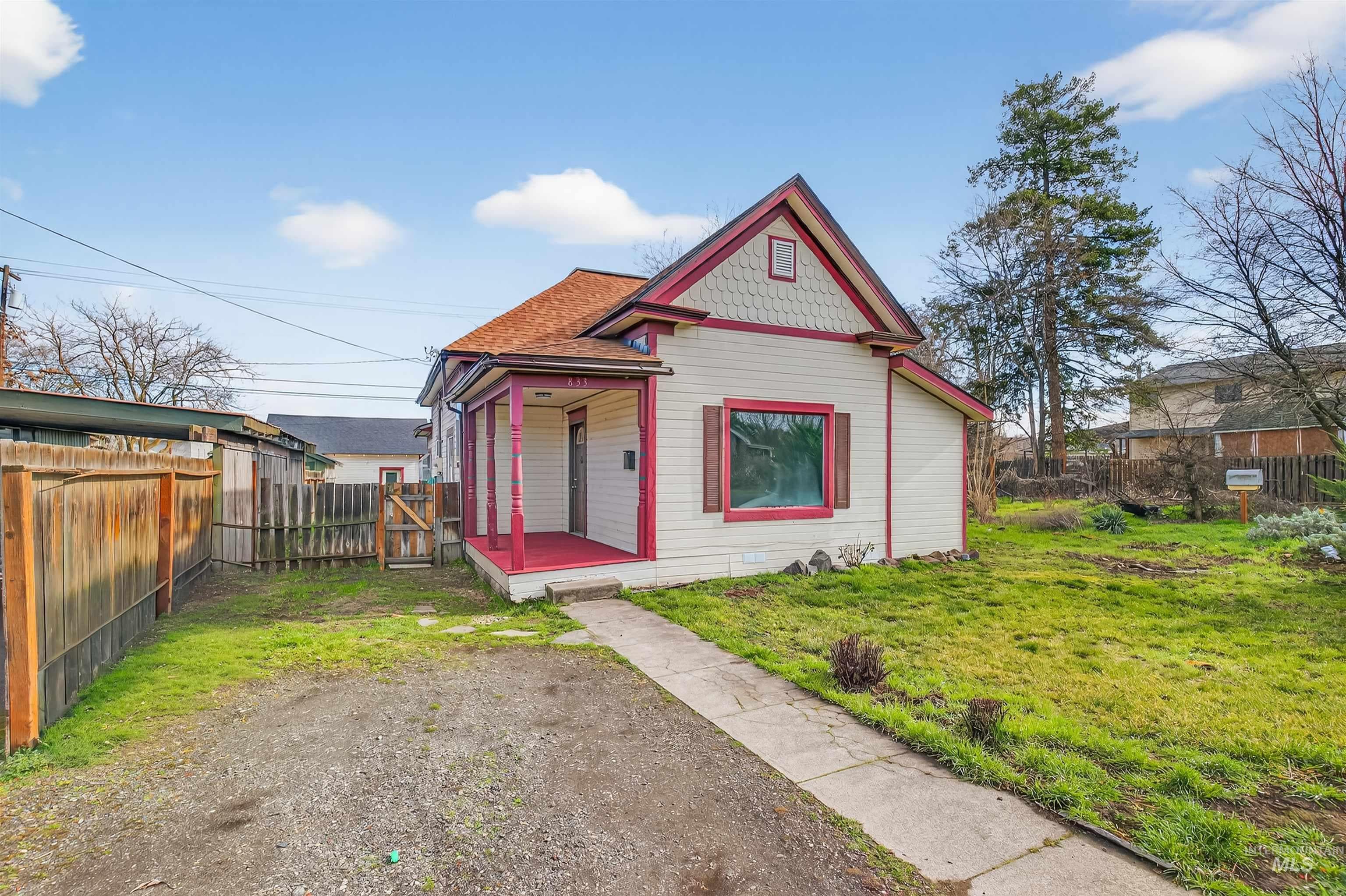 833 8th St, Clarkston, WA 99403 — photo 2