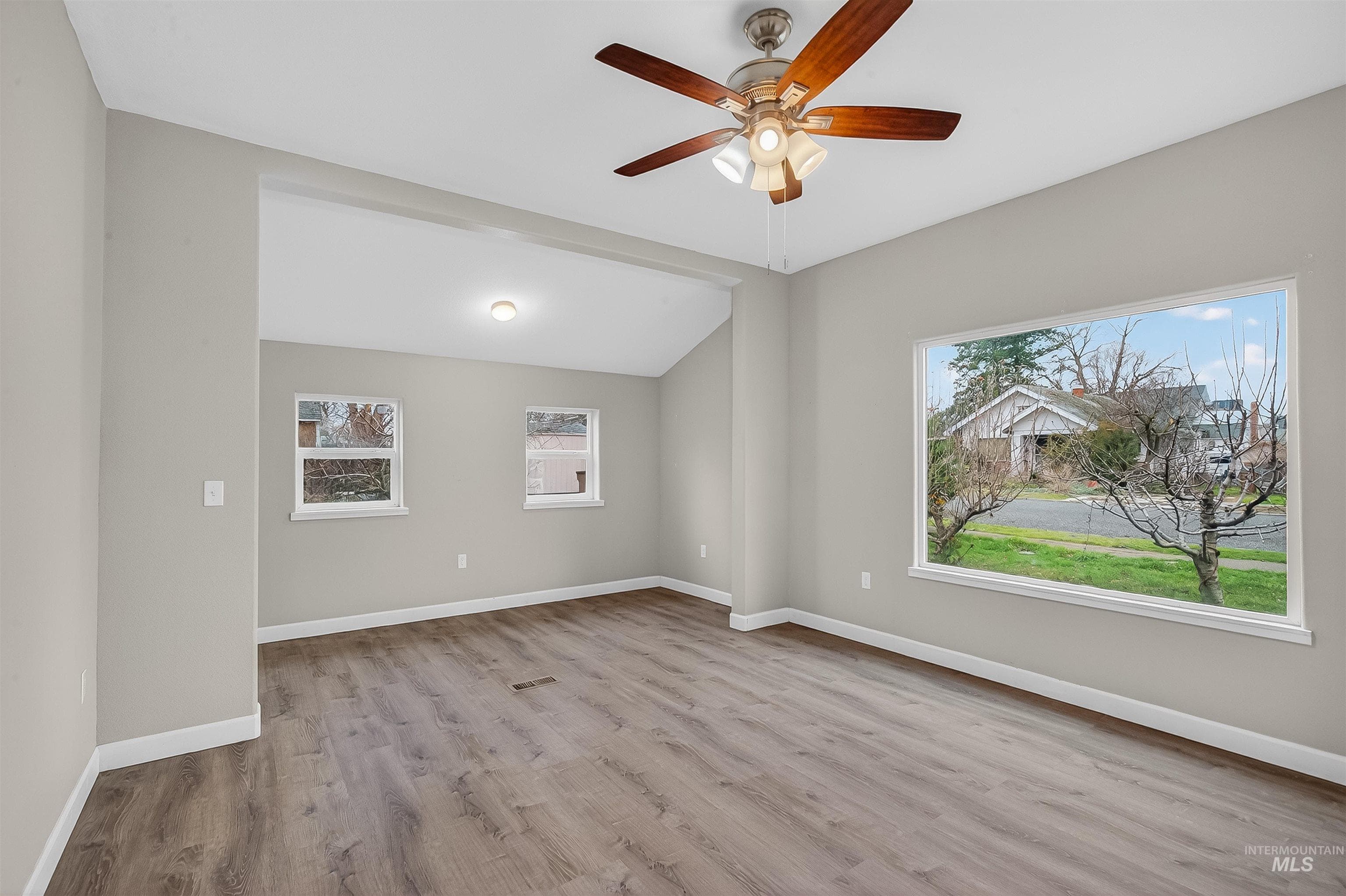833 8th St, Clarkston, WA 99403 — photo 5