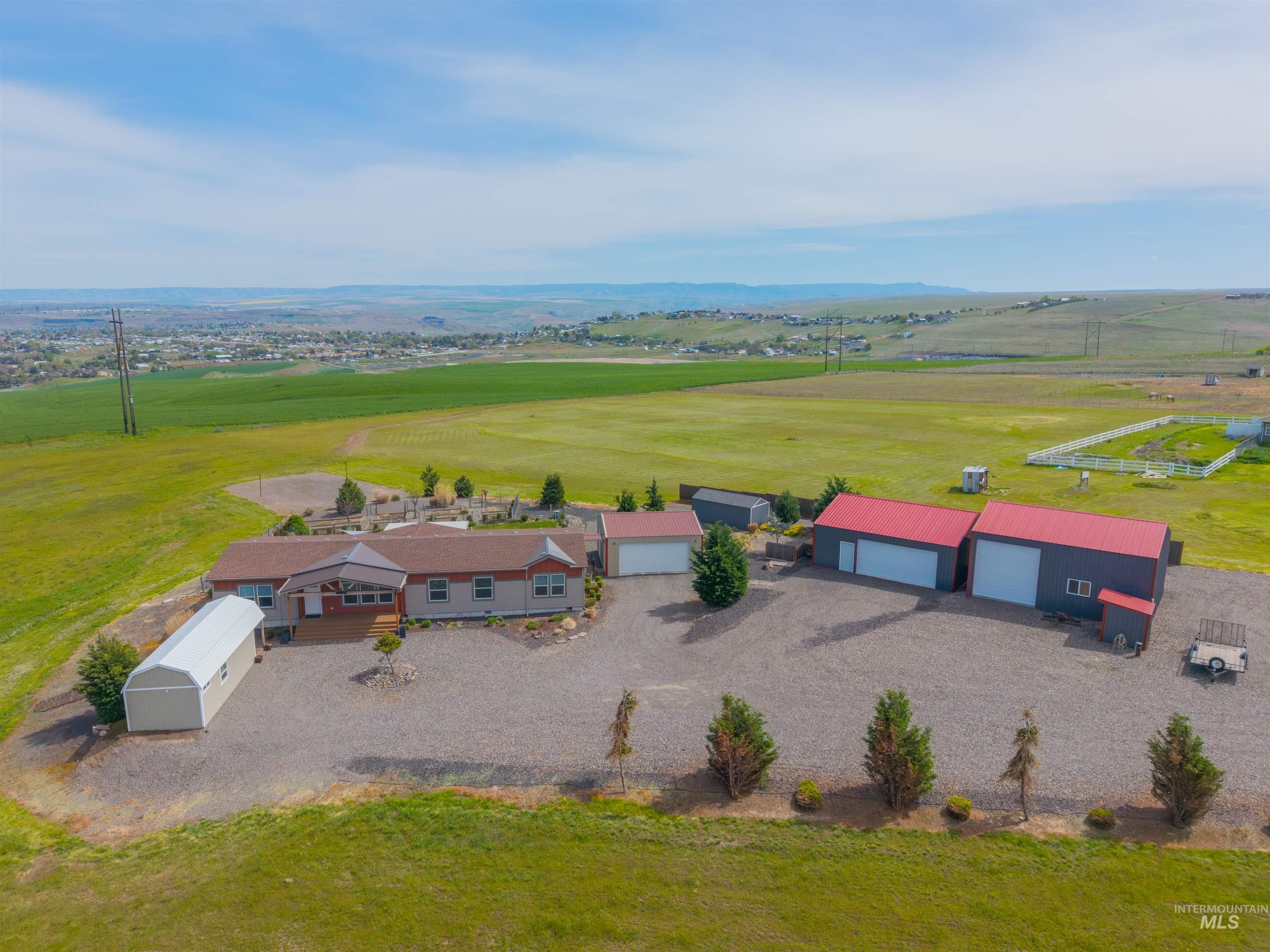 1555 Amity Lane, Clarkston