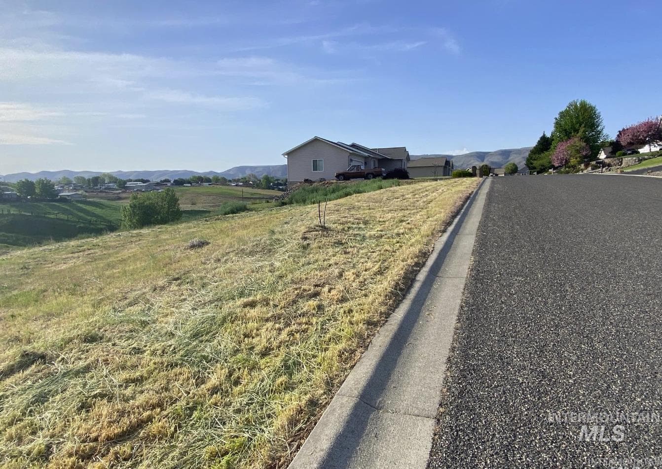2368 & 2376 Ridgeview Drive, Clarkston, WA 99403-0000 — photo 5