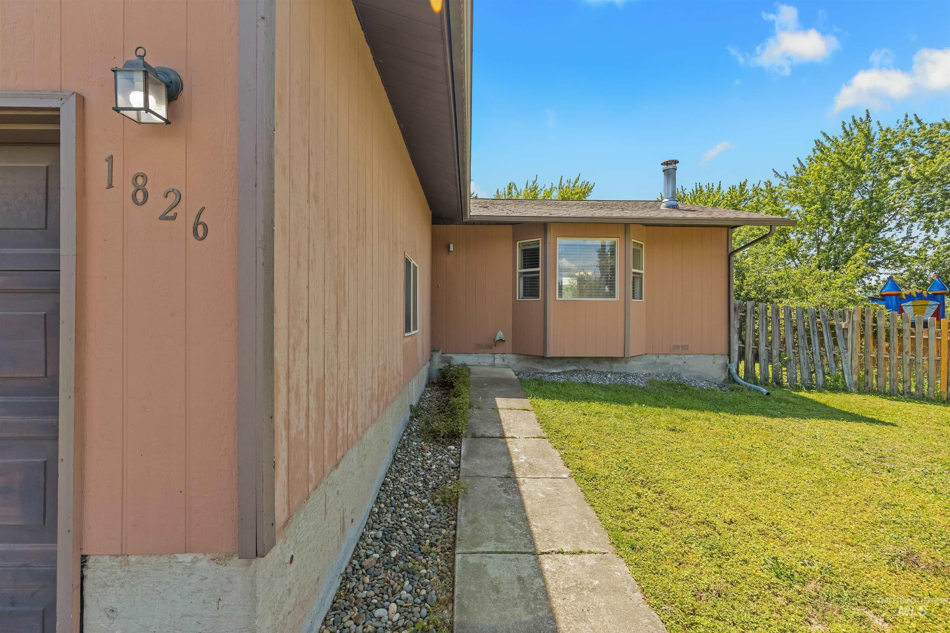 1826 Powers Avenue, Lewiston, ID 83501 — photo 2