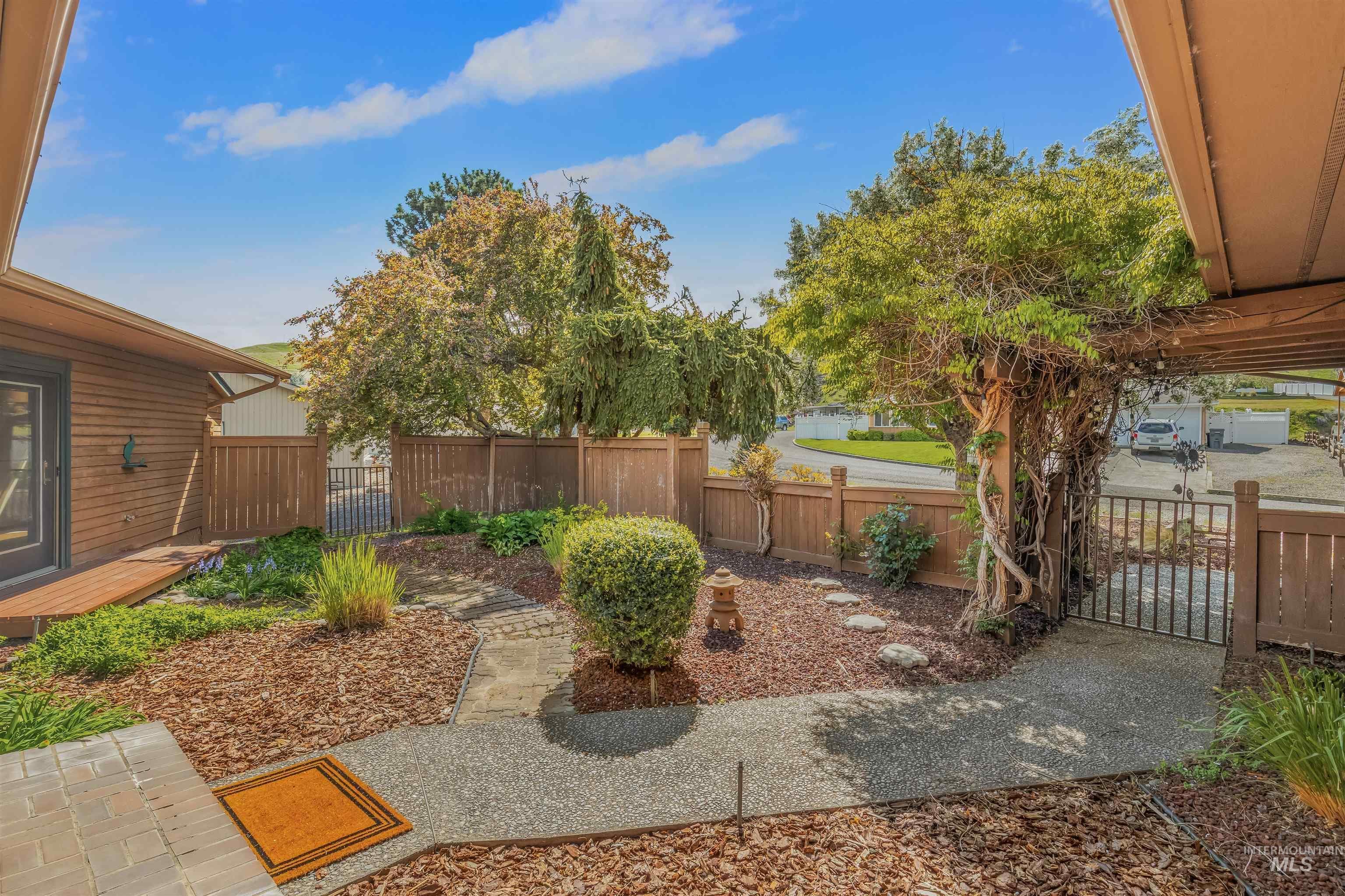 3433 Skyline Dr, Clarkston, WA 99403 — photo 2