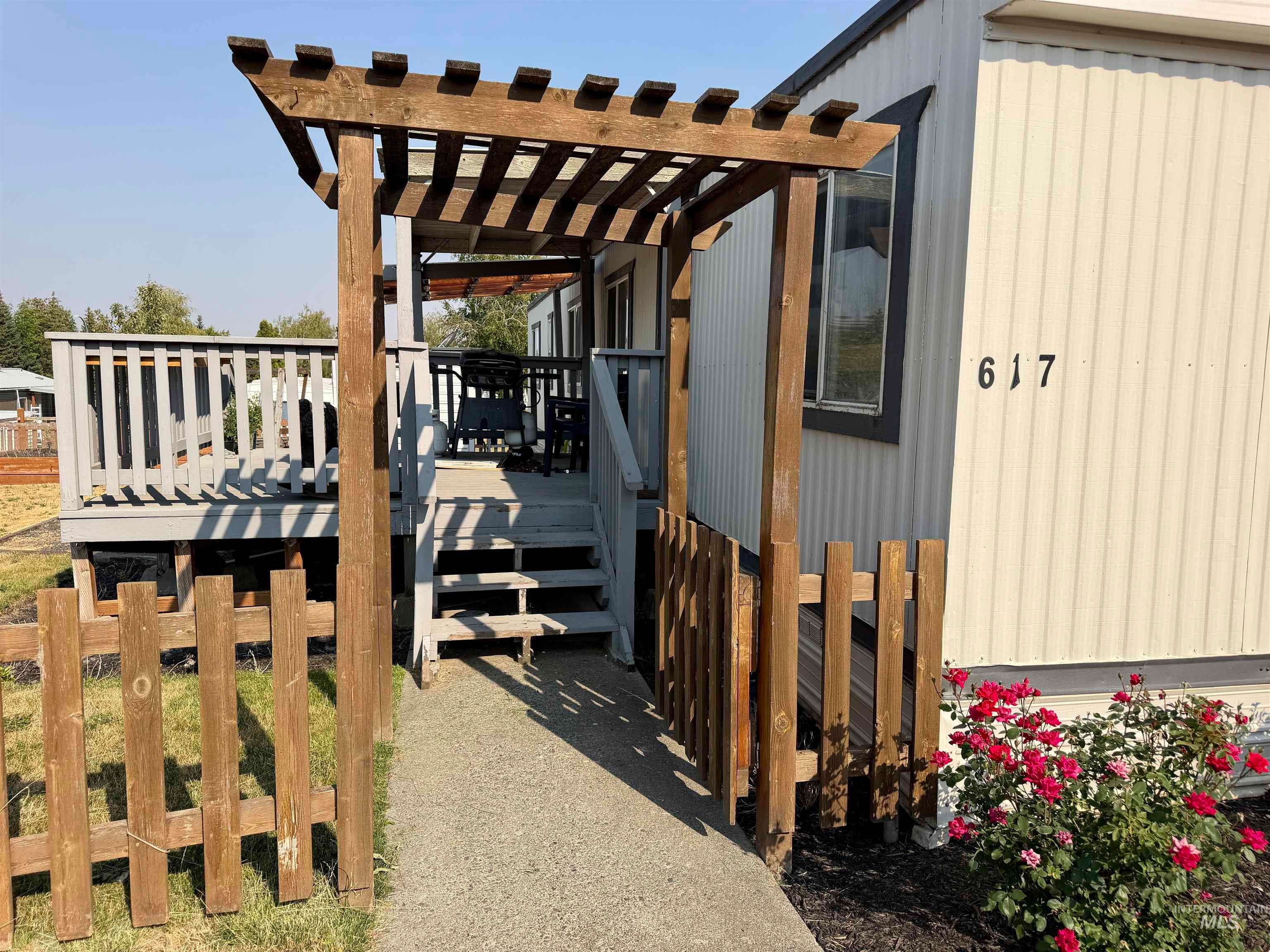 411 Almon, Moscow, ID 83843 — photo 2