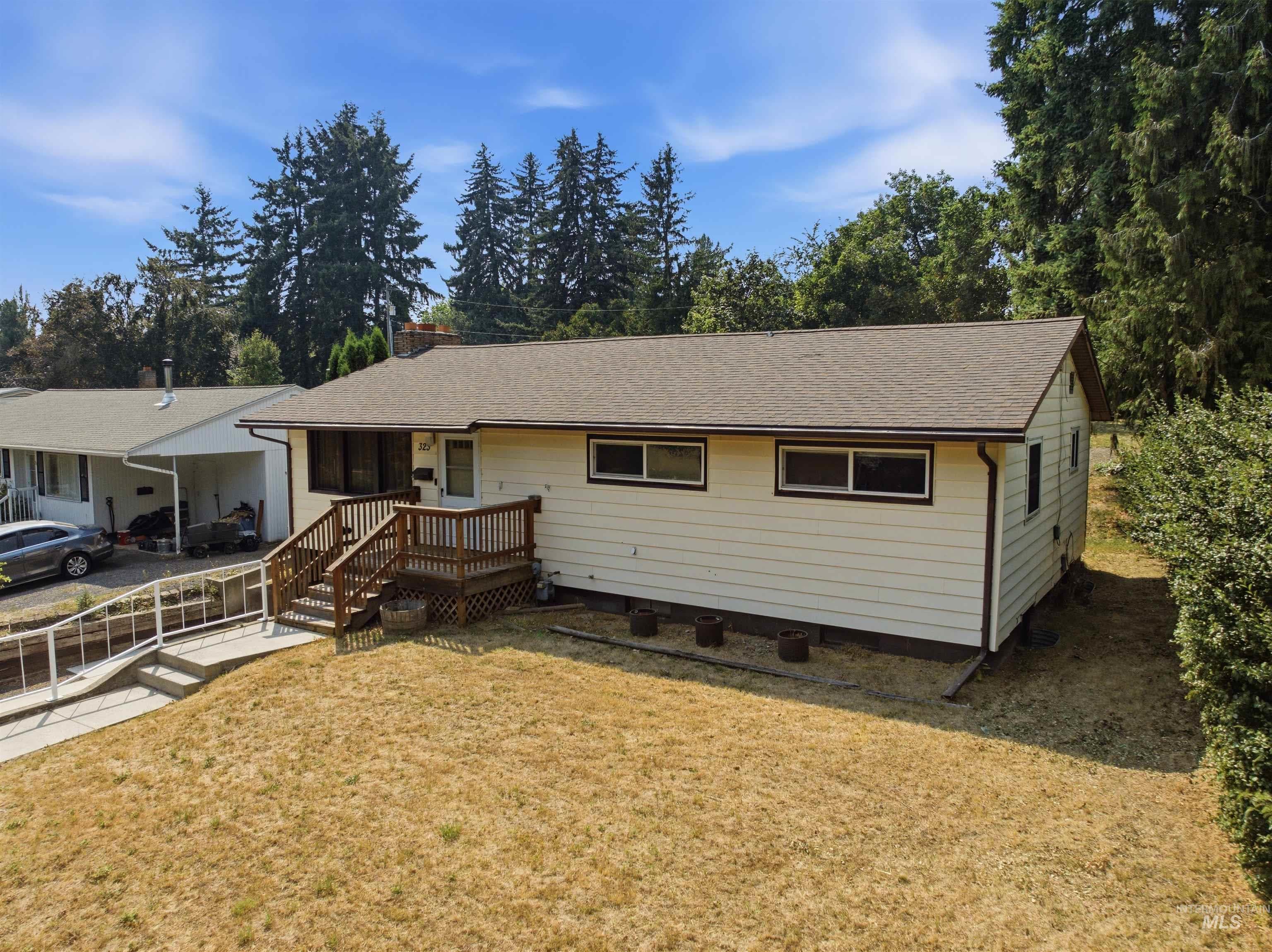323 Grant St, Moscow, ID 83843 — photo 2