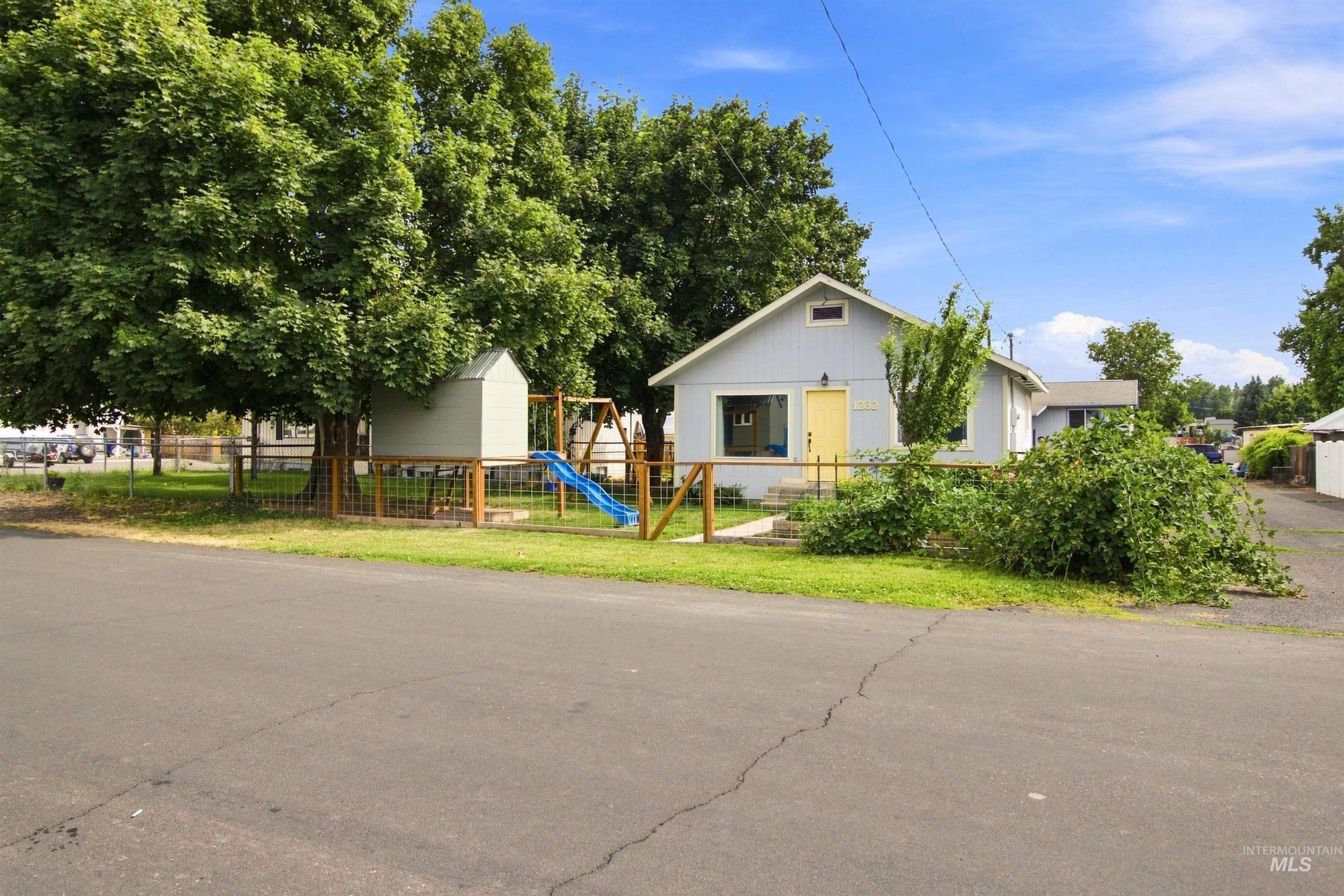 1232 & 1232 1/2 Grelle Ave., Lewiston, ID 83501 — photo 2
