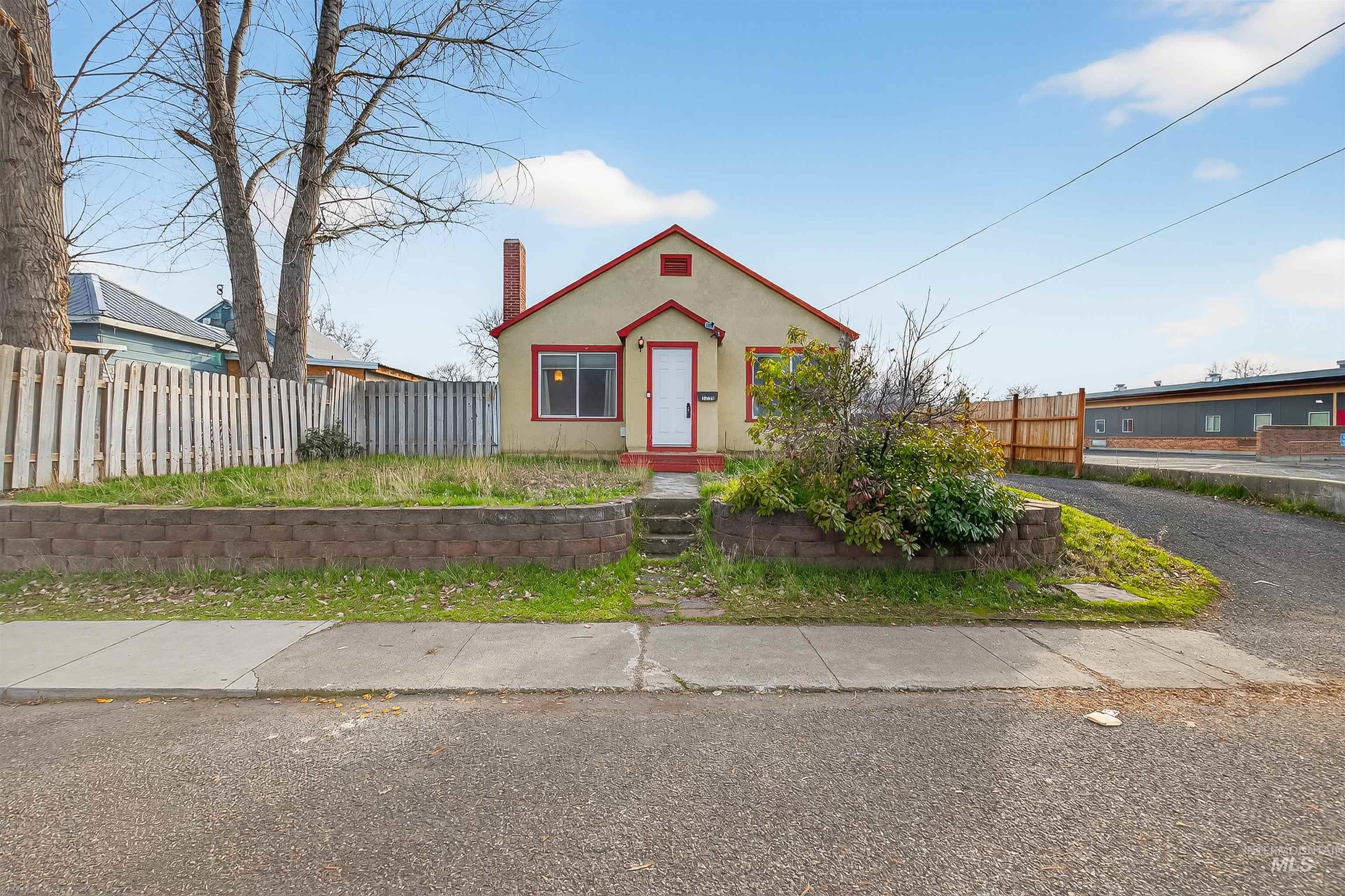 1239 Poplar St, Clarkston