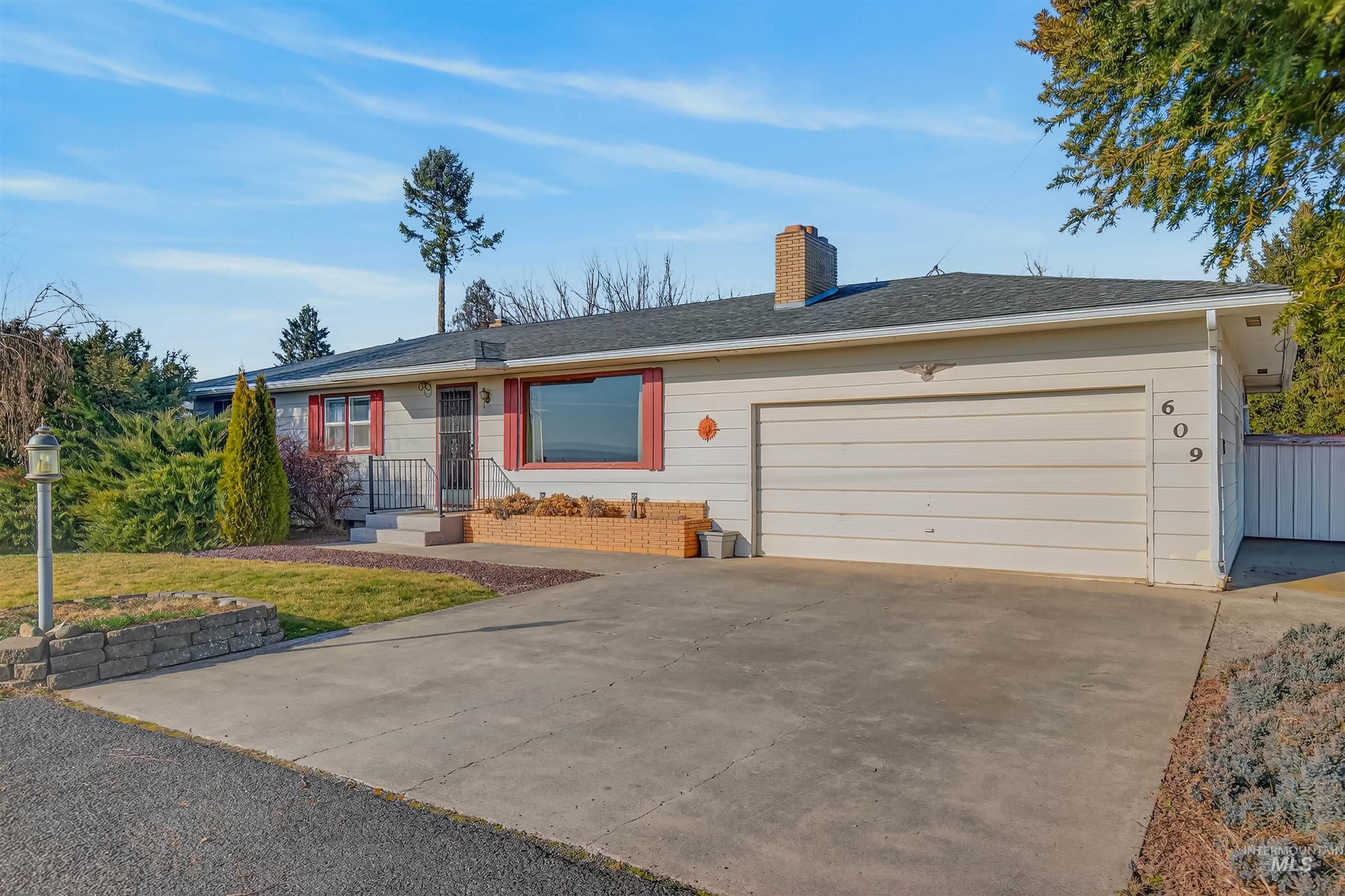 609 Grelle Ave, Lewiston