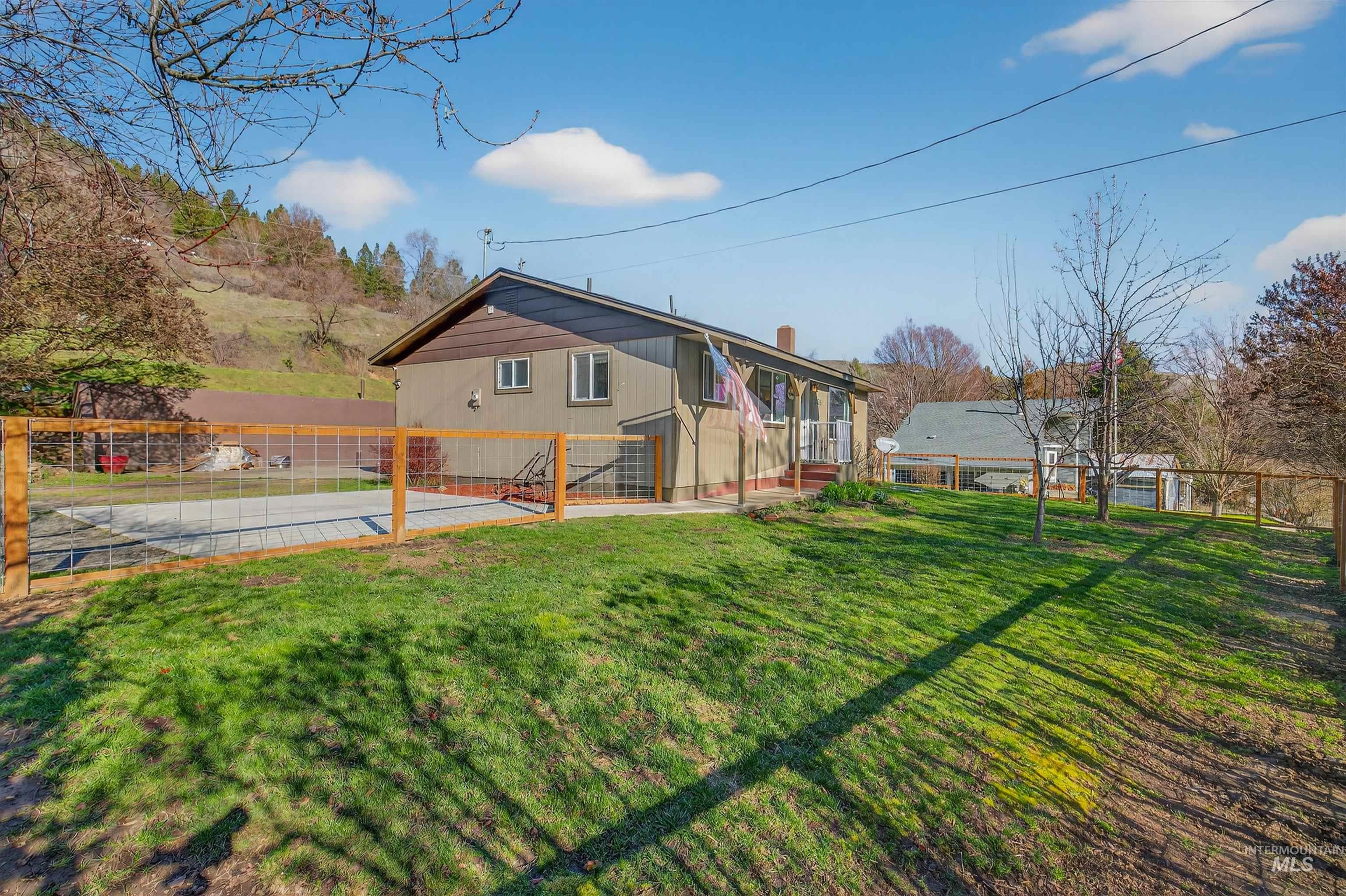 128 Old Main Street, Juliaetta