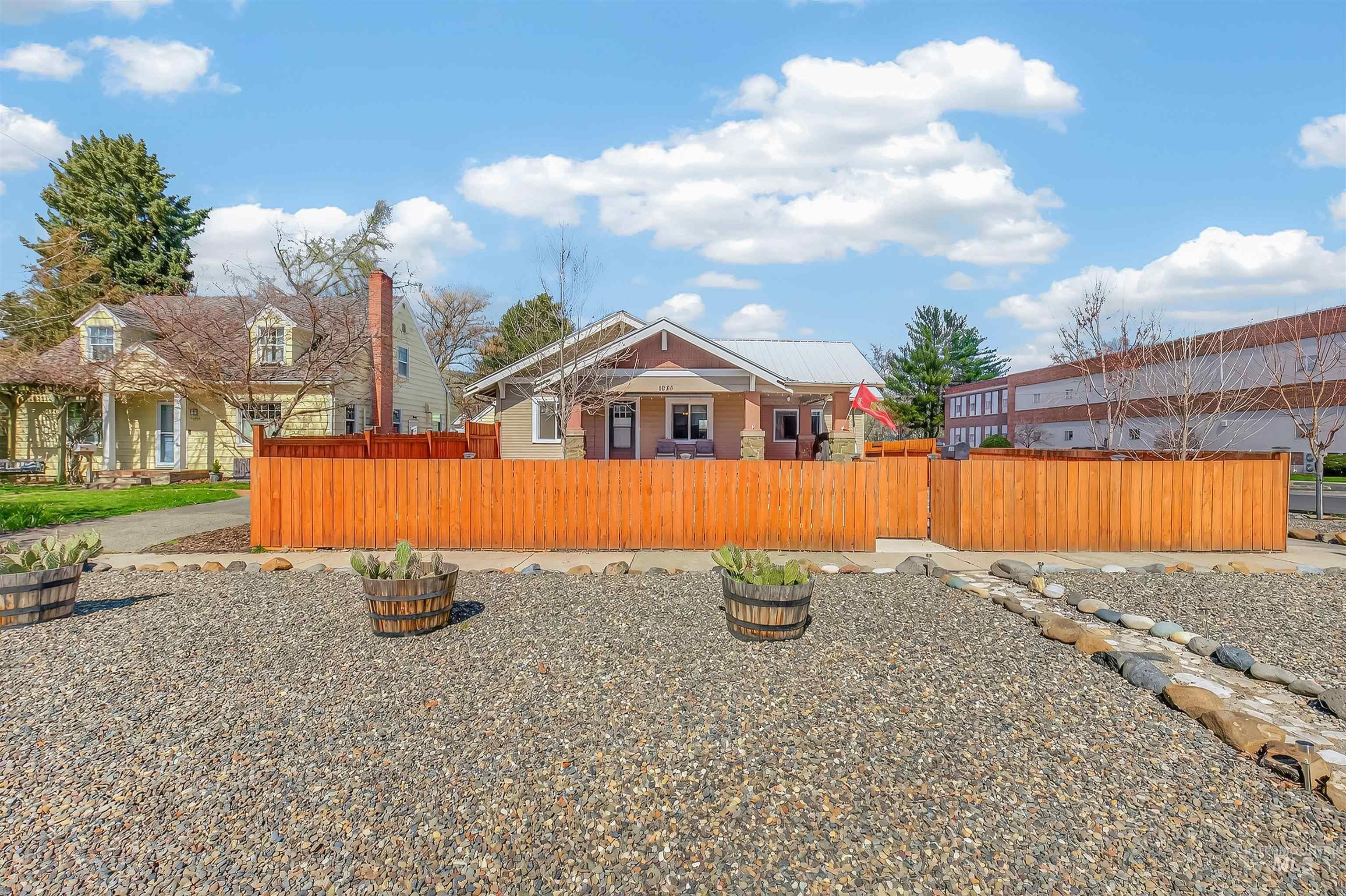 1025 10th Ave, Lewiston