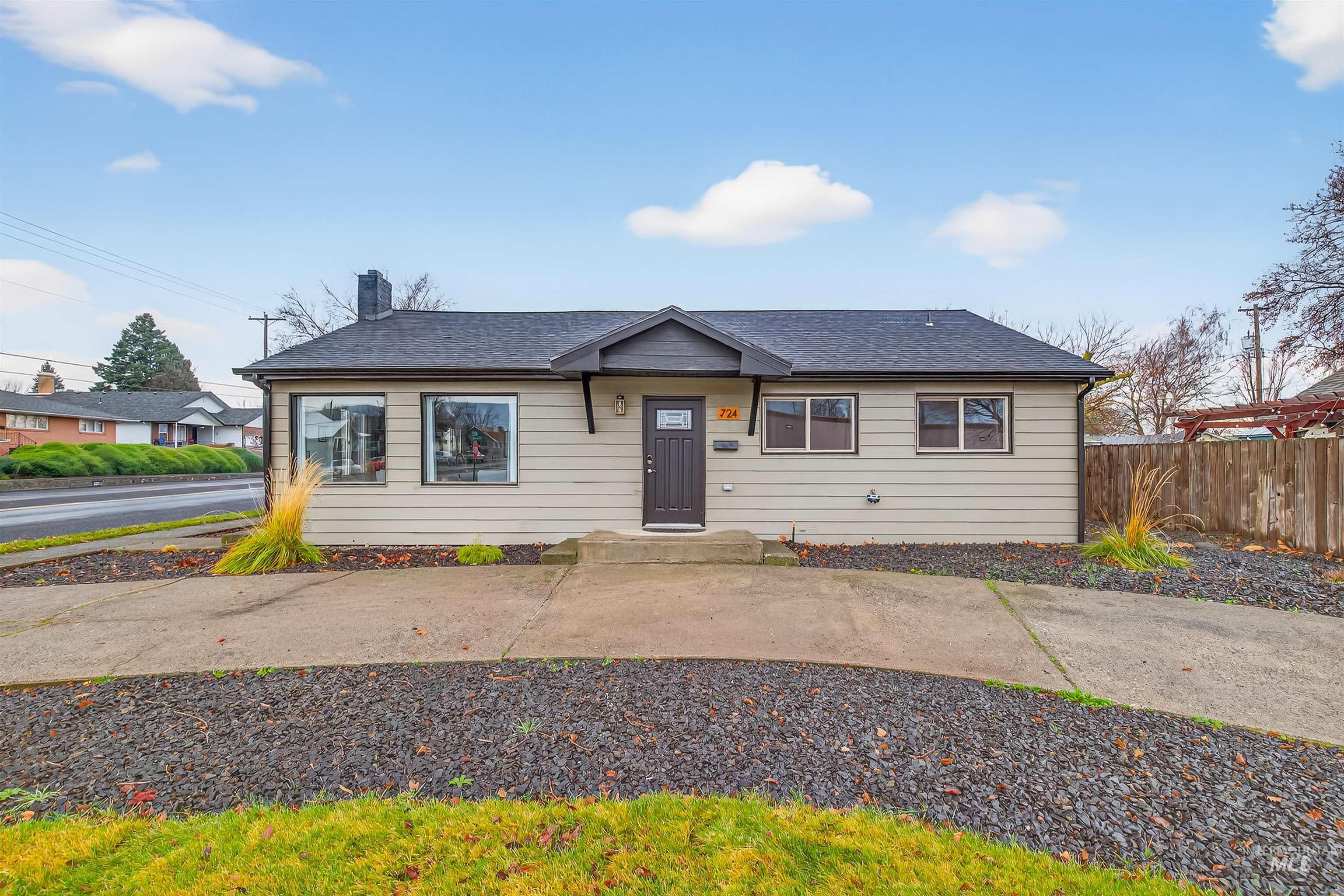724 13th Ave, Lewiston