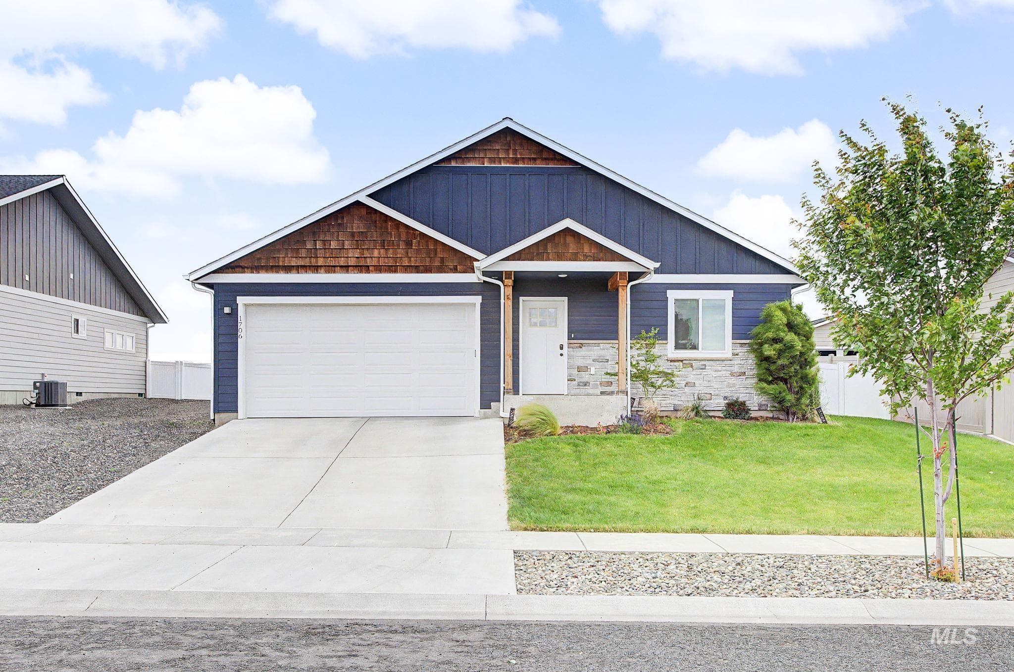 1706 Pioneer Drive, Lewiston
