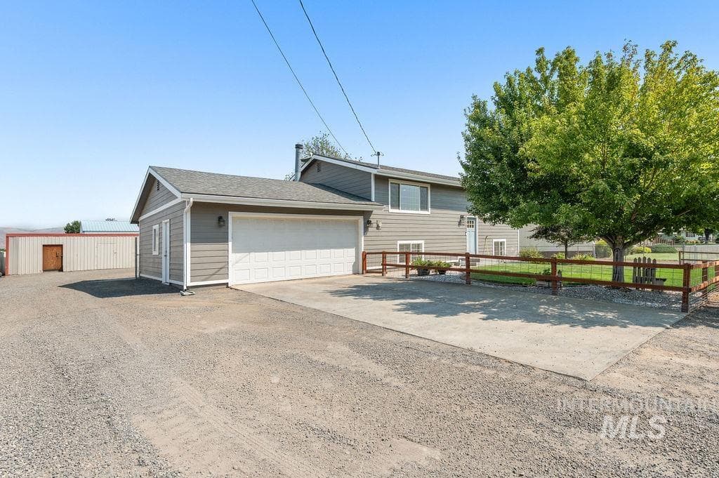 2212 10th Avenue, Clarkston