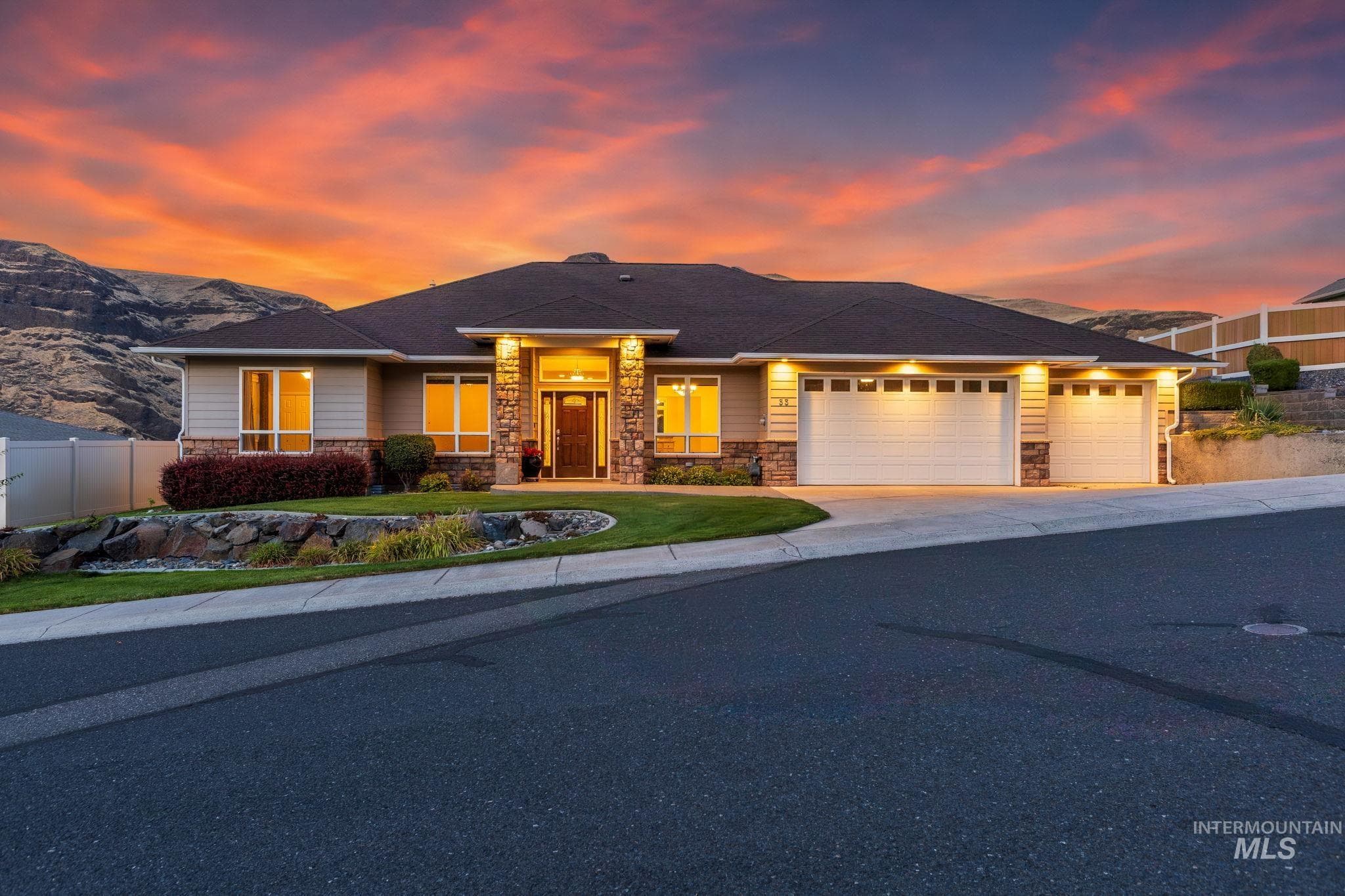 33 Riverpointe Dr., Asotin
