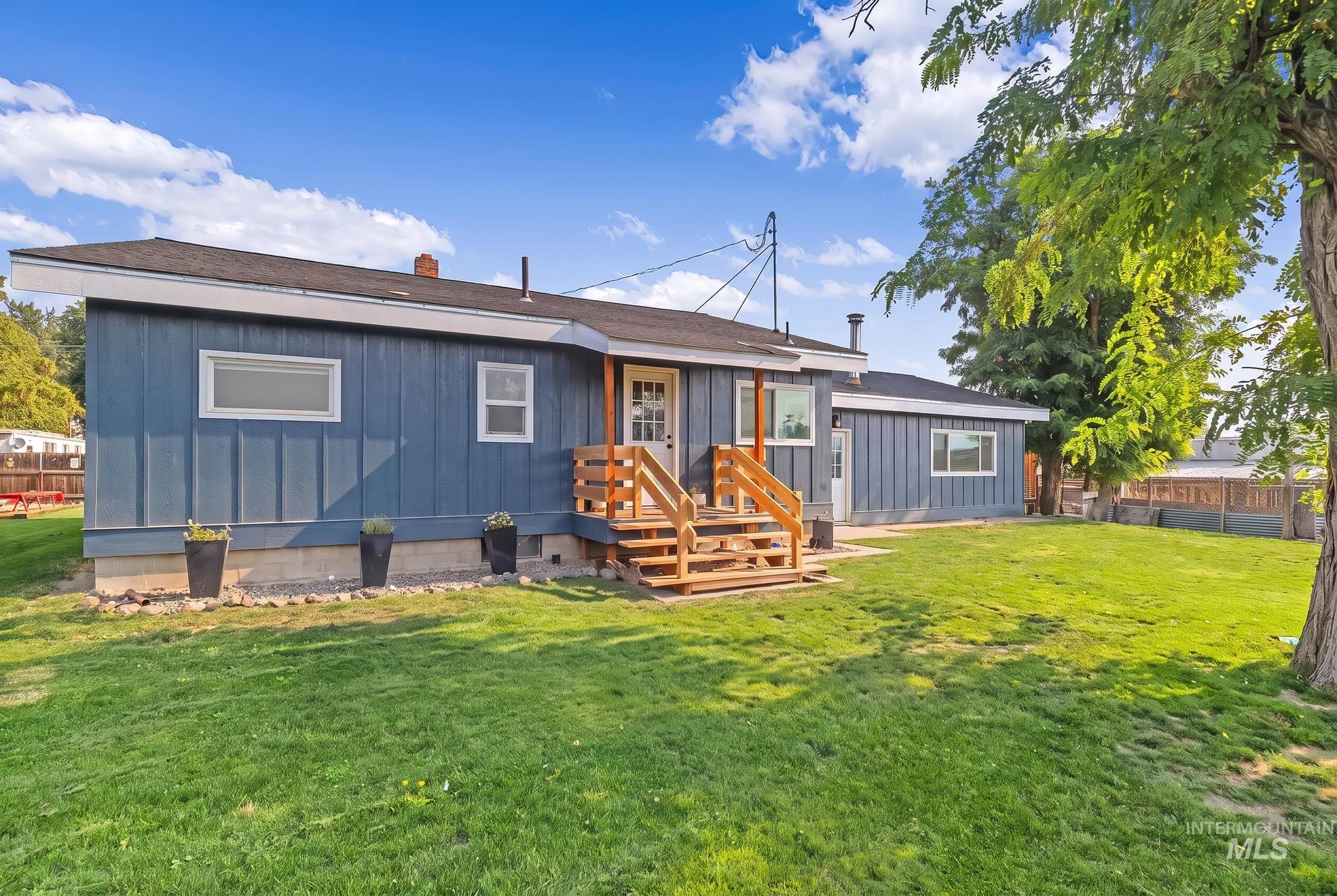 1011 20th Avenue, Clarkston